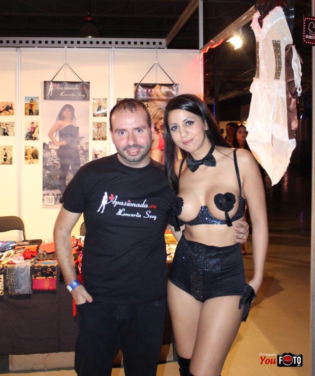 Amigos del sector en el stand de Apasionada, Alicante 2013