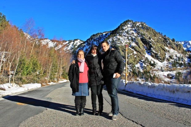 De compras por la calle comercial de Andorra