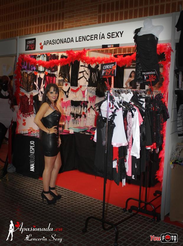Actrices y actores visitando el stand de Apasionada® en el Salón Erótico de Barcelona 2014