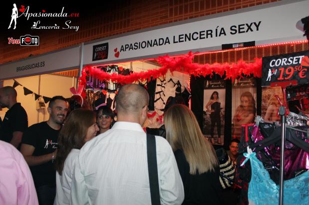 El equipo de Apasionada® con visitantes en el Salón Erótico de Barcelona 2014