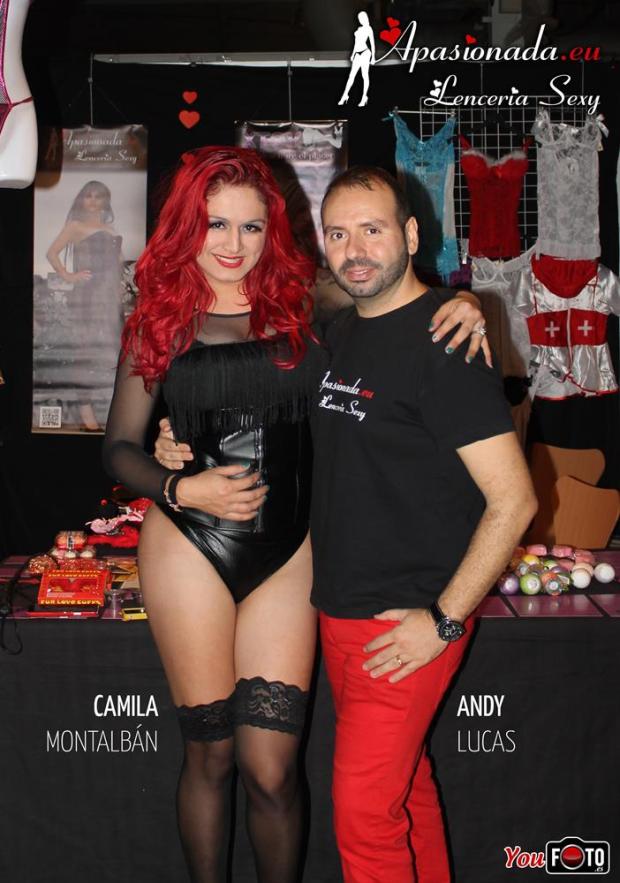 Artistas posando en el stand de Apasionada® en Alicante 2014