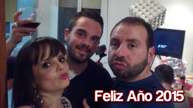 Brindis de Fin de Año con los amigos en casa