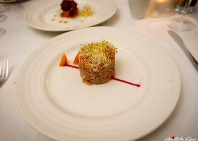 En el restaurante Le Gourmet . Tartar de atún rojo, (con corazón de plátano caramelizado, en matices de soja, limón y miel) en el hotel Bahia Principe Grand La Romana en Republica Dominicana