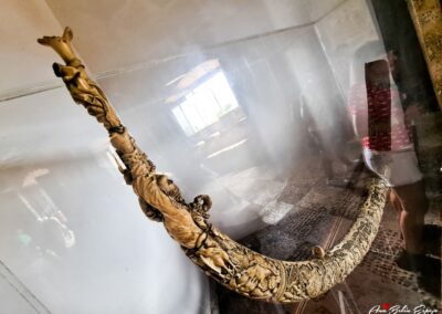 Cuerno de marfil tallado en su totalidad. Museo de las Casas Reales en Santo Domingo en Republica Dominicana